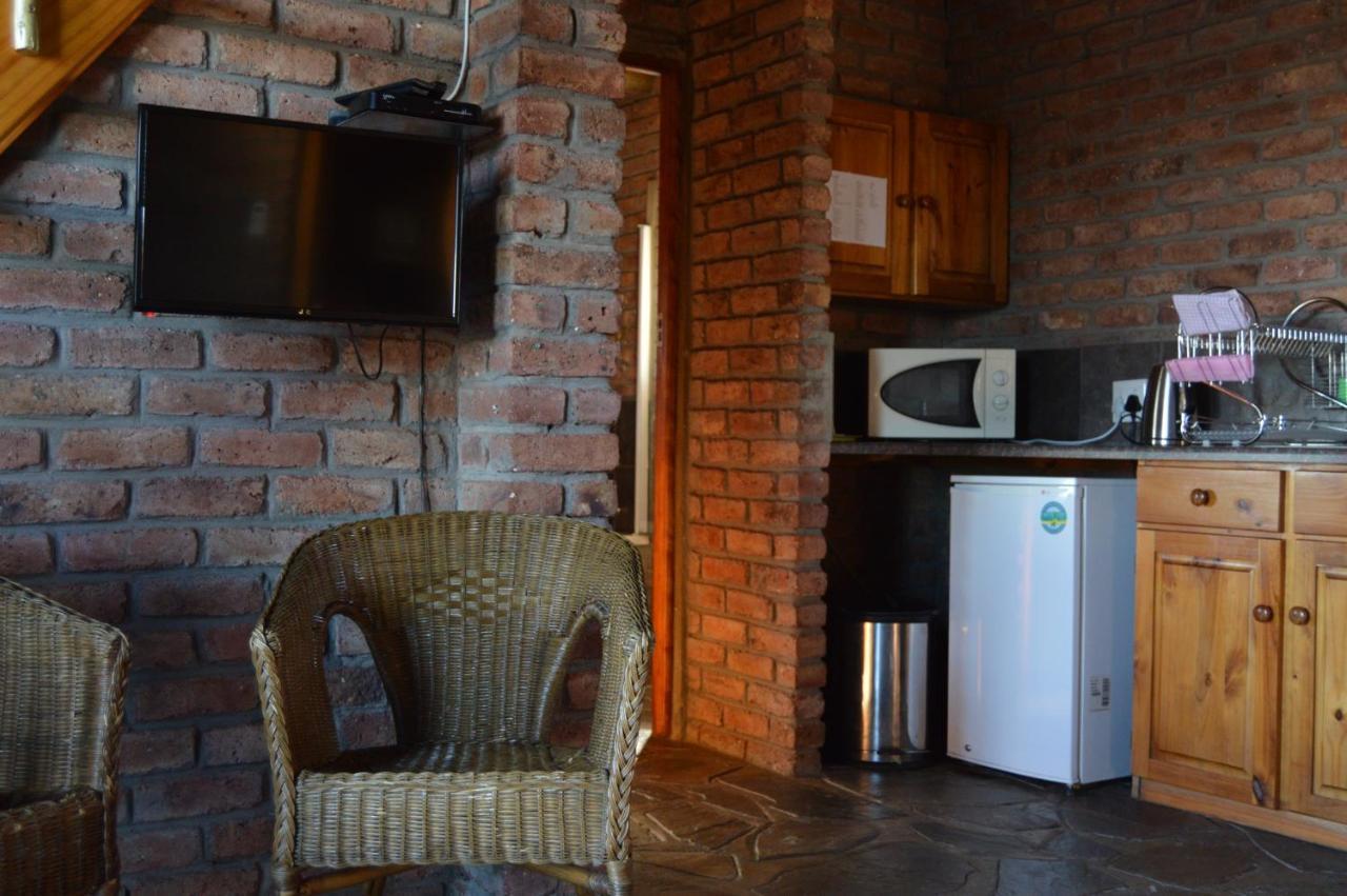 Teri-Lemveli Lodge ボーフォート・ウェスト エクステリア 写真